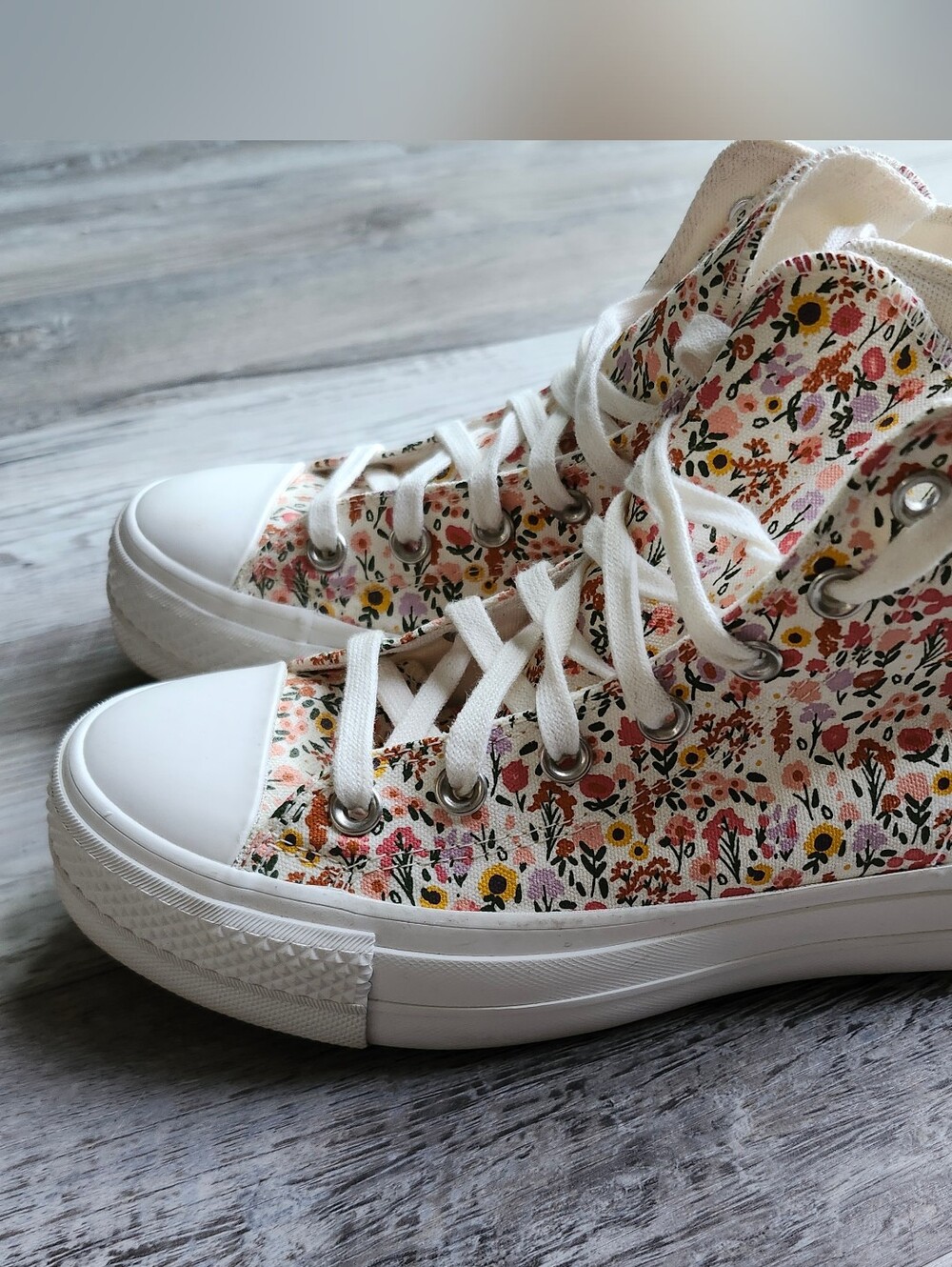 Converse Chuck Taylor Lift Platform Hi Floral Sneakers Women Size 7 NWOT - Picture 6 of 10